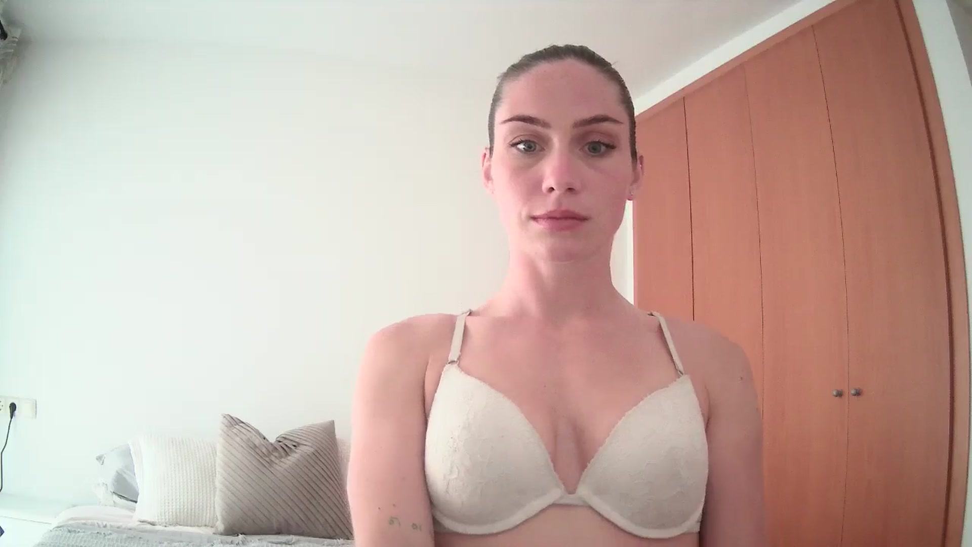 Gallery image thumbnail from English_Lola's myfreecams stream on, 04/03/2025, 12:54 image 14 of 20