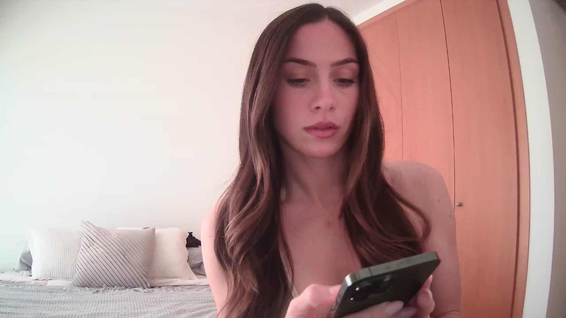Gallery image thumbnail from English_Lola's myfreecams stream on, 04/06/2025, 09:55 image 3 of 20