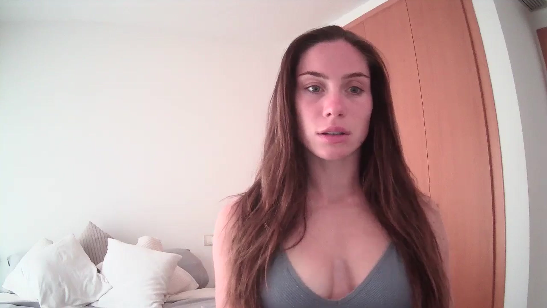 Gallery image thumbnail from English_Lola's myfreecams stream on, 04/22/2025, 08:42 image 15 of 20