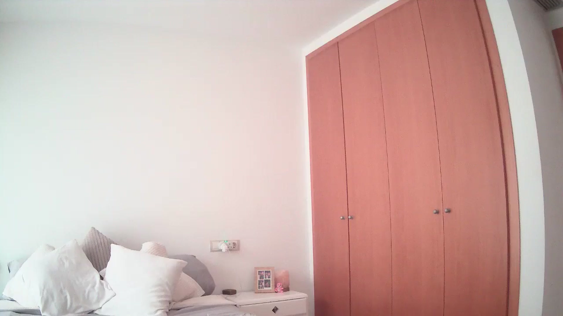 Gallery image thumbnail from English_Lola's myfreecams stream on, 04/22/2025, 08:42 image 2 of 20