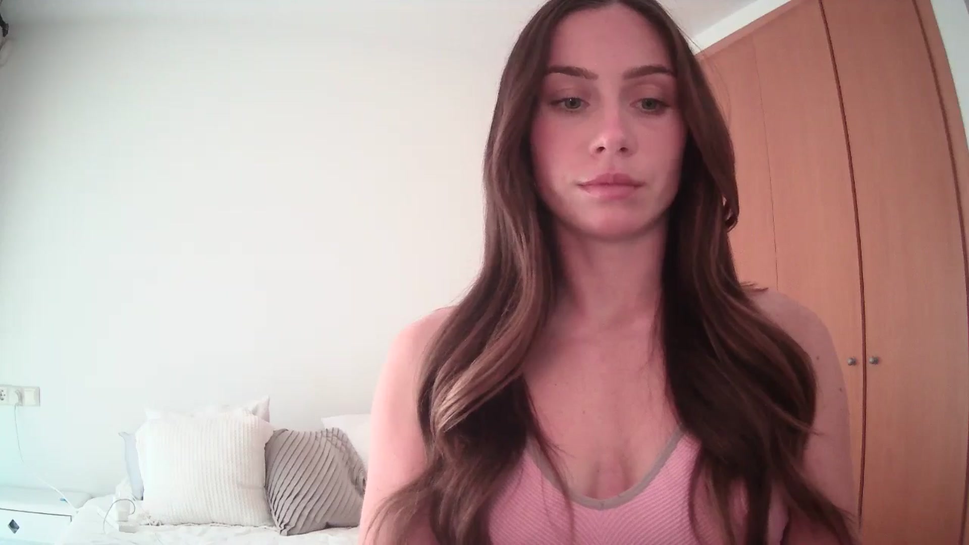 Gallery image thumbnail from English_Lola's myfreecams stream on, 04/29/2025, 10:08 image 9 of 20