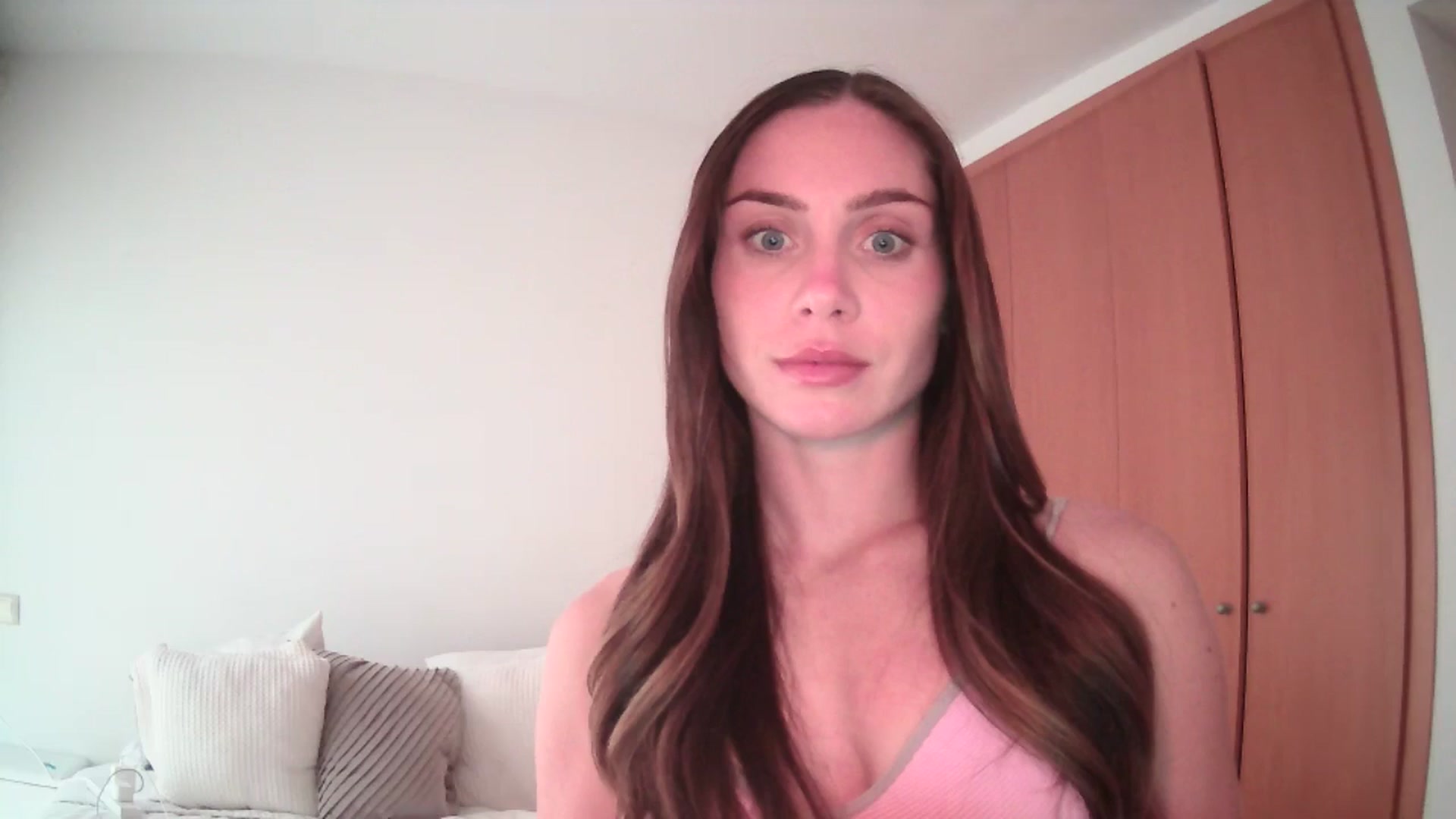 Gallery image thumbnail from English_Lola's myfreecams stream on, 04/29/2025, 19:00 image 1 of 20