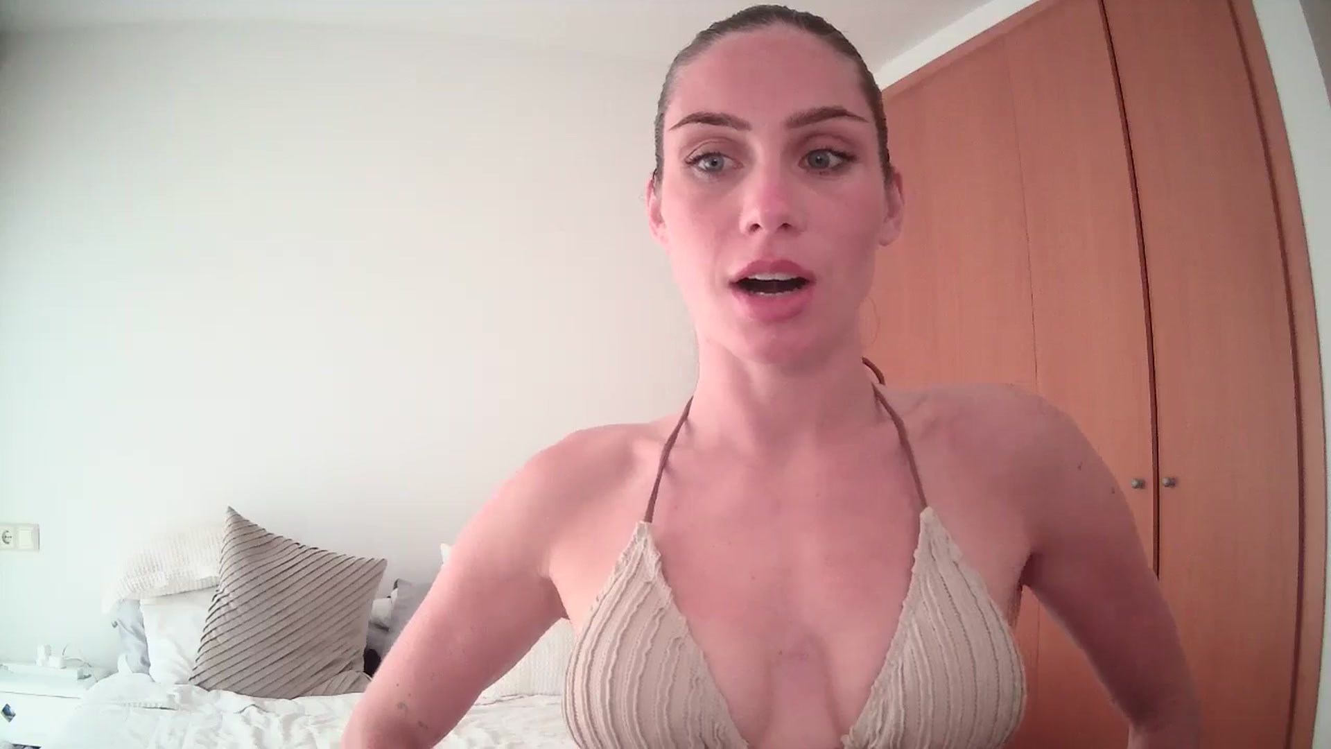Gallery image thumbnail from English_Lola's myfreecams stream on, 04/30/2025, 10:44 image 6 of 20