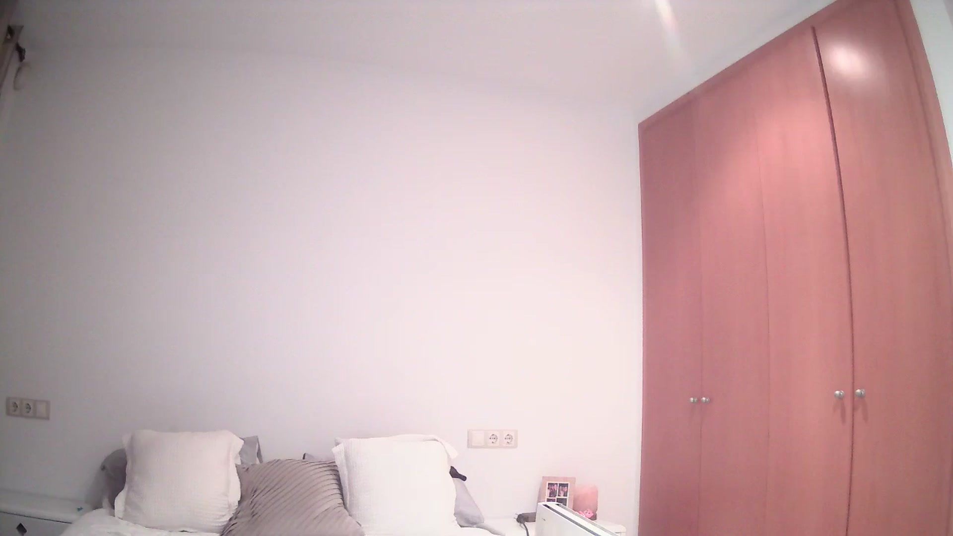 Gallery image thumbnail from English_Lola's myfreecams stream on, 04/30/2025, 19:23 image 15 of 20