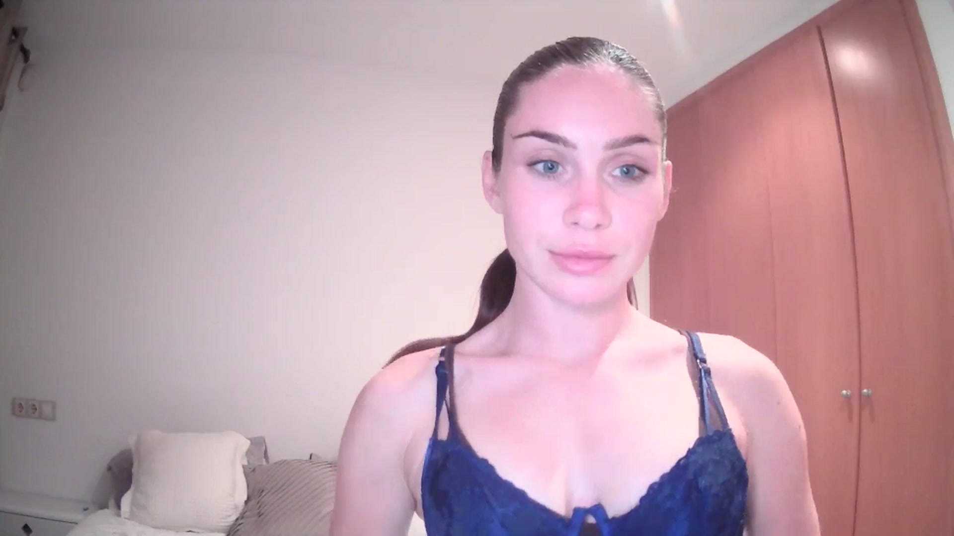 Gallery image thumbnail from English_Lola's myfreecams stream on, 04/30/2025, 19:23 image 10 of 20