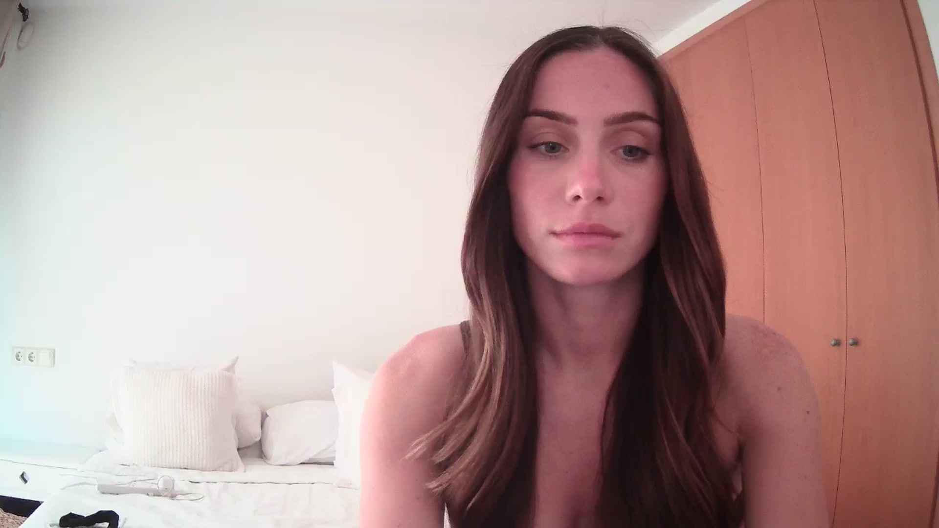 Gallery image thumbnail from English_Lola's myfreecams stream on, 05/03/2025, 16:28 image 1 of 20