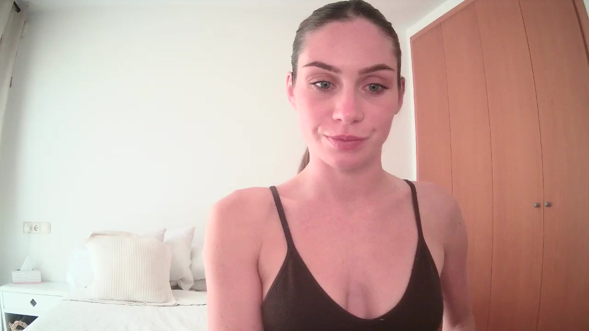 Gallery image thumbnail from English_Lola's myfreecams stream on, 05/09/2025, 13:12 image 1 of 20