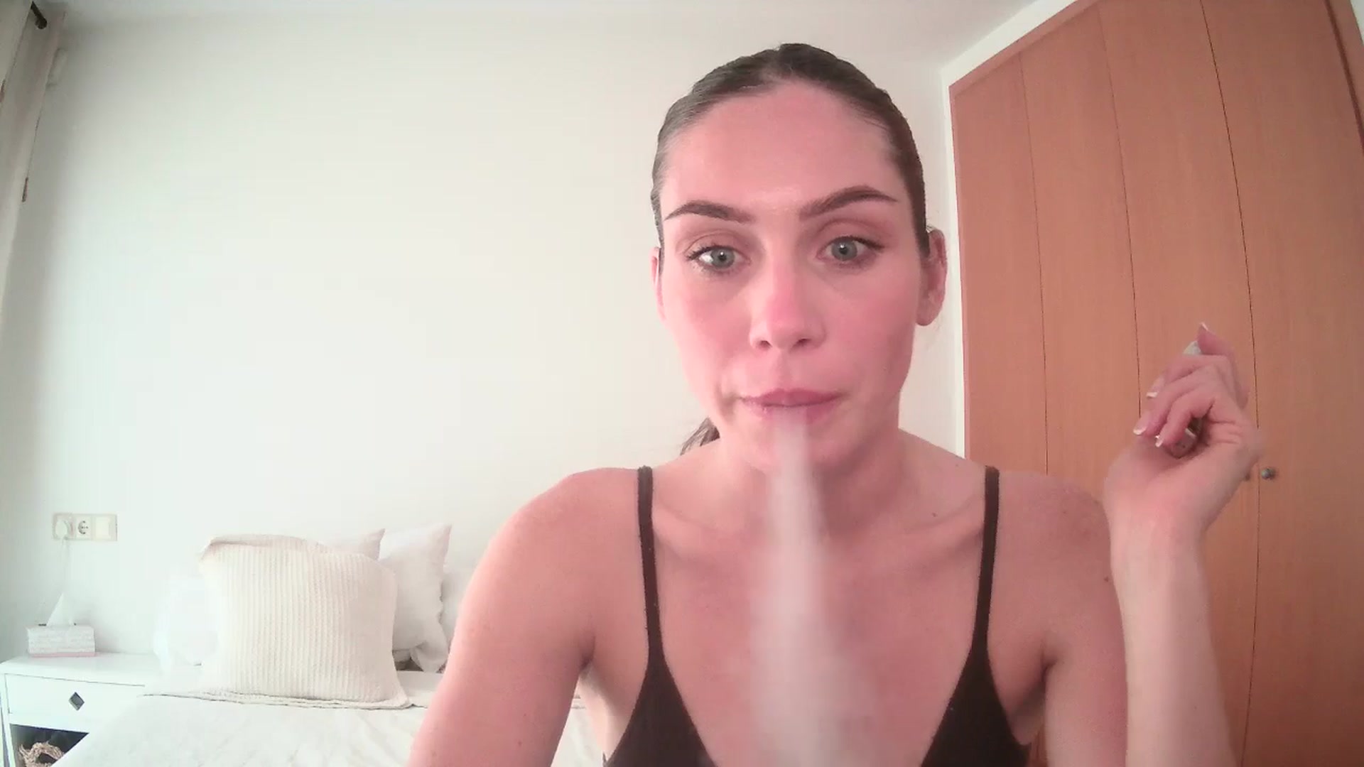 Gallery image thumbnail from English_Lola's myfreecams stream on, 05/09/2025, 13:12 image 20 of 20