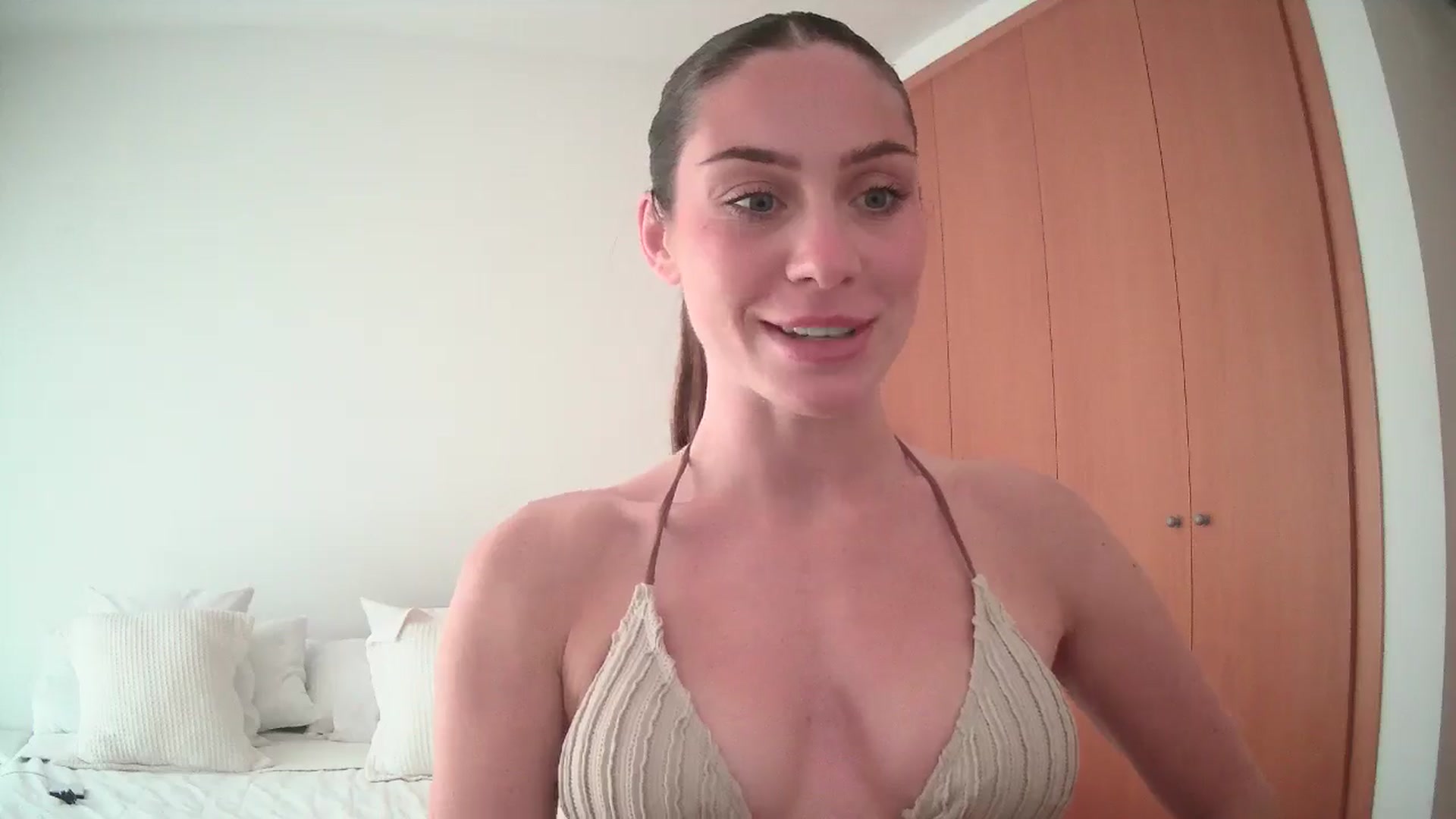 Gallery image thumbnail from English_Lola's myfreecams stream on, 05/11/2025, 09:25 image 8 of 20