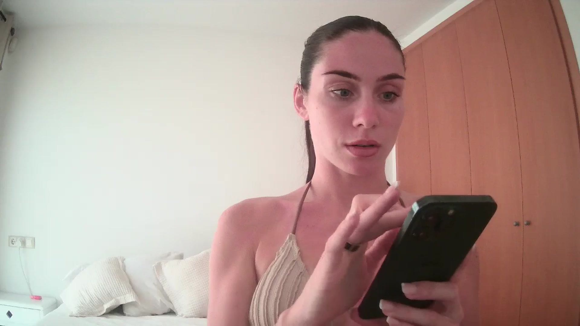Gallery image thumbnail from English_Lola's myfreecams stream on, 05/25/2025, 17:19 image 8 of 20