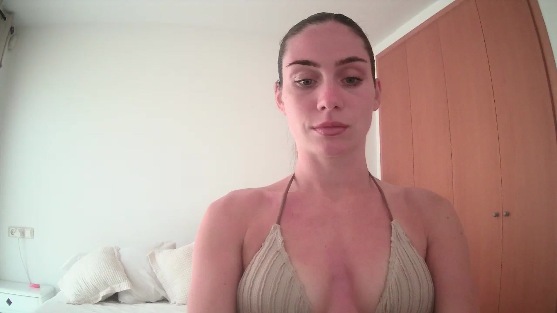 Gallery image thumbnail from English_Lola's myfreecams stream on, 05/25/2025, 17:19 image 7 of 20