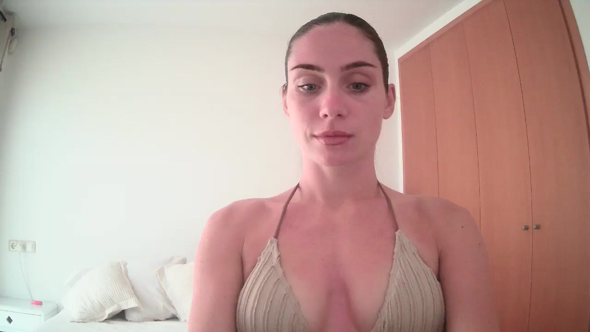 Gallery image thumbnail from English_Lola's myfreecams stream on, 05/25/2025, 17:19 image 12 of 20
