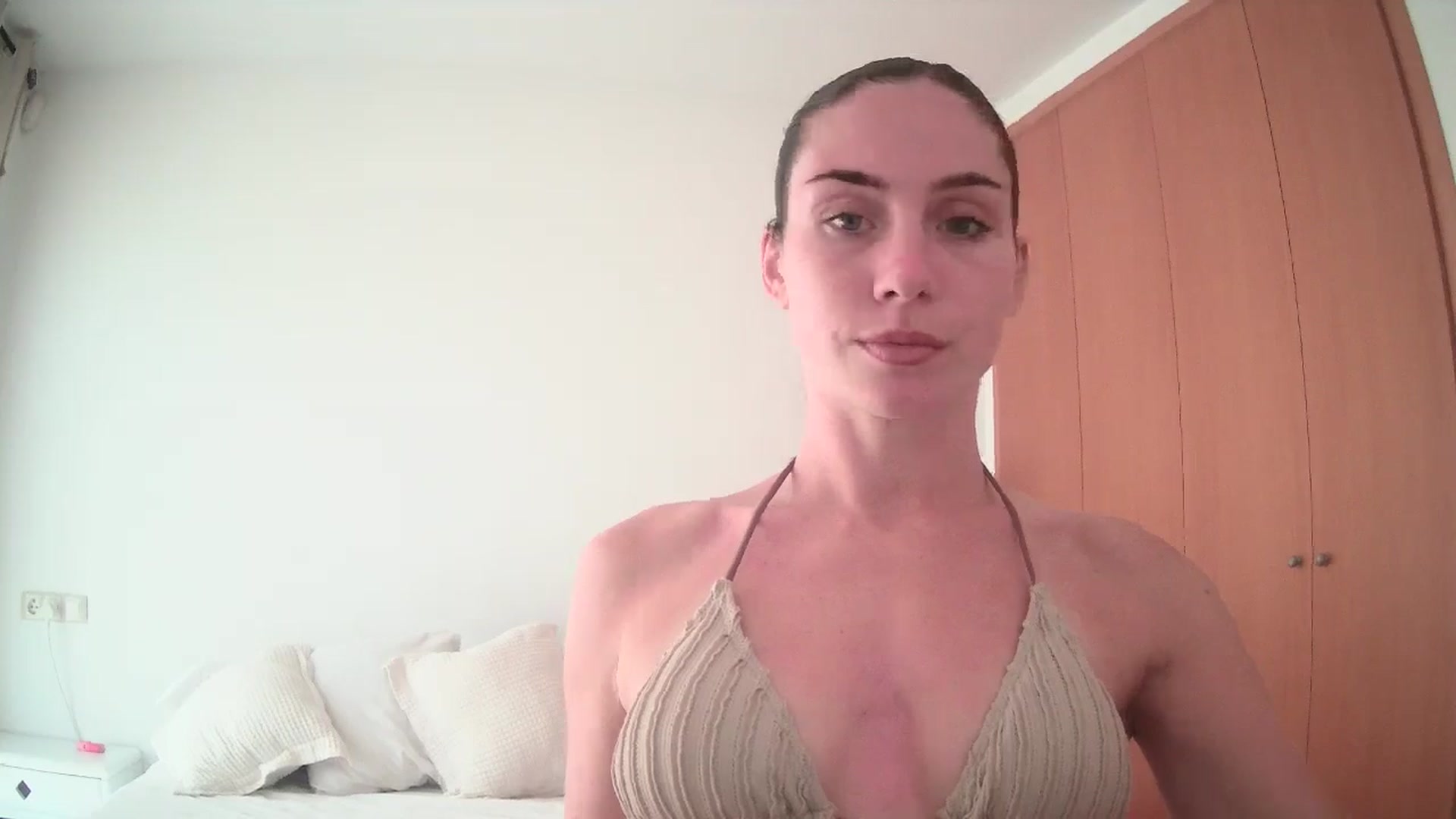 Gallery image thumbnail from English_Lola's myfreecams stream on, 05/25/2025, 17:19 image 2 of 20