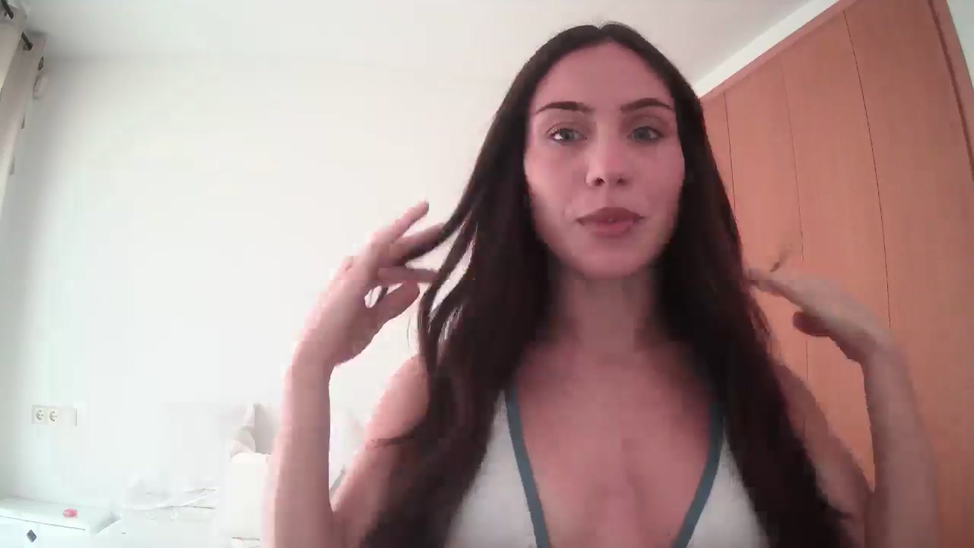 Gallery image thumbnail from English_Lola's myfreecams stream on, 05/26/2025, 08:57 image 13 of 20