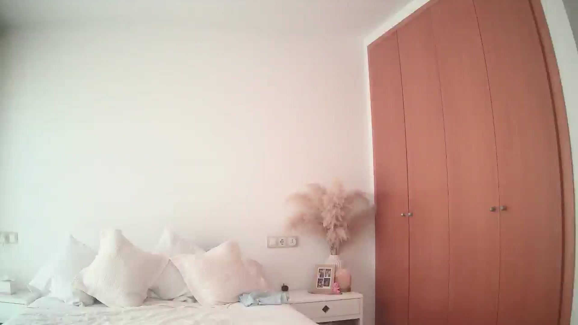 Gallery image thumbnail from English_Lola's myfreecams stream on, 05/27/2025, 14:35 image 20 of 20