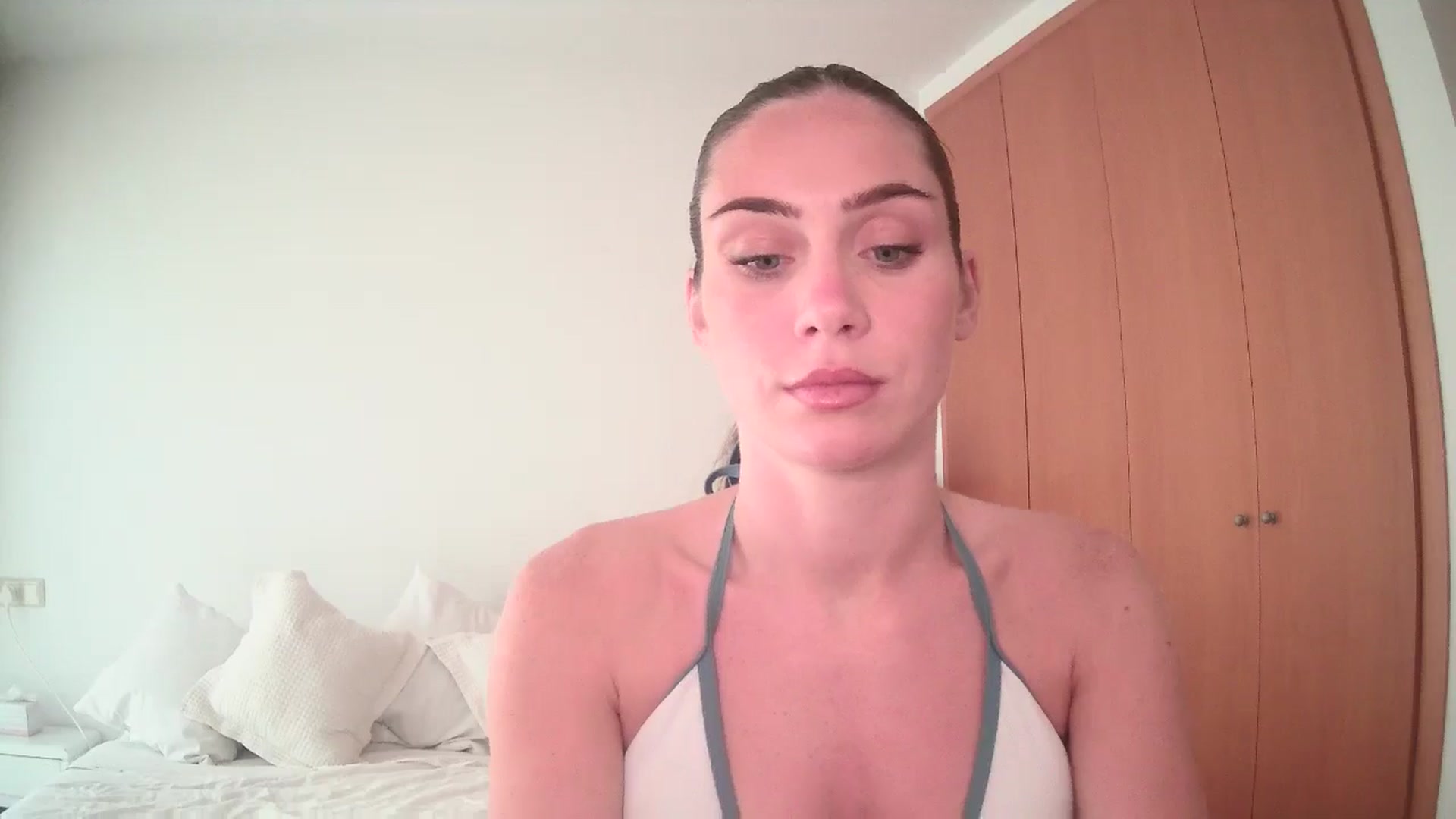 Gallery image thumbnail from English_Lola's myfreecams stream on, 05/27/2025, 14:35 image 9 of 20