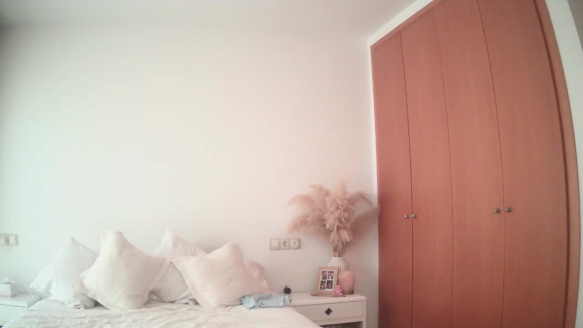 Gallery image thumbnail from English_Lola's myfreecams stream on, 05/27/2025, 14:35 image 11 of 20