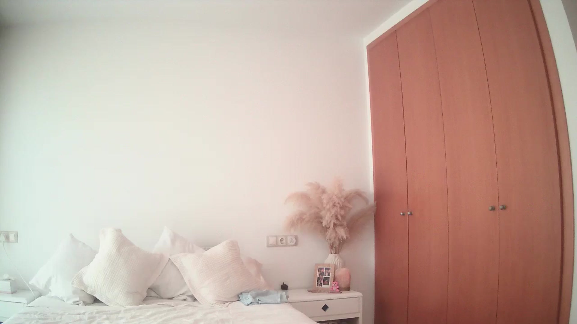 Gallery image thumbnail from English_Lola's myfreecams stream on, 05/27/2025, 14:35 image 10 of 20