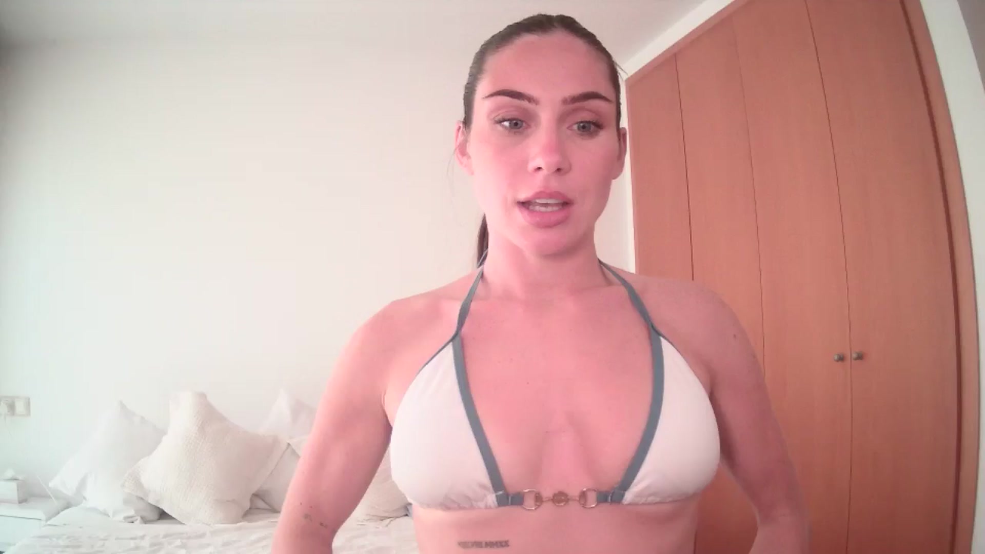 Gallery image thumbnail from English_Lola's myfreecams stream on, 05/27/2025, 14:59 image 19 of 20