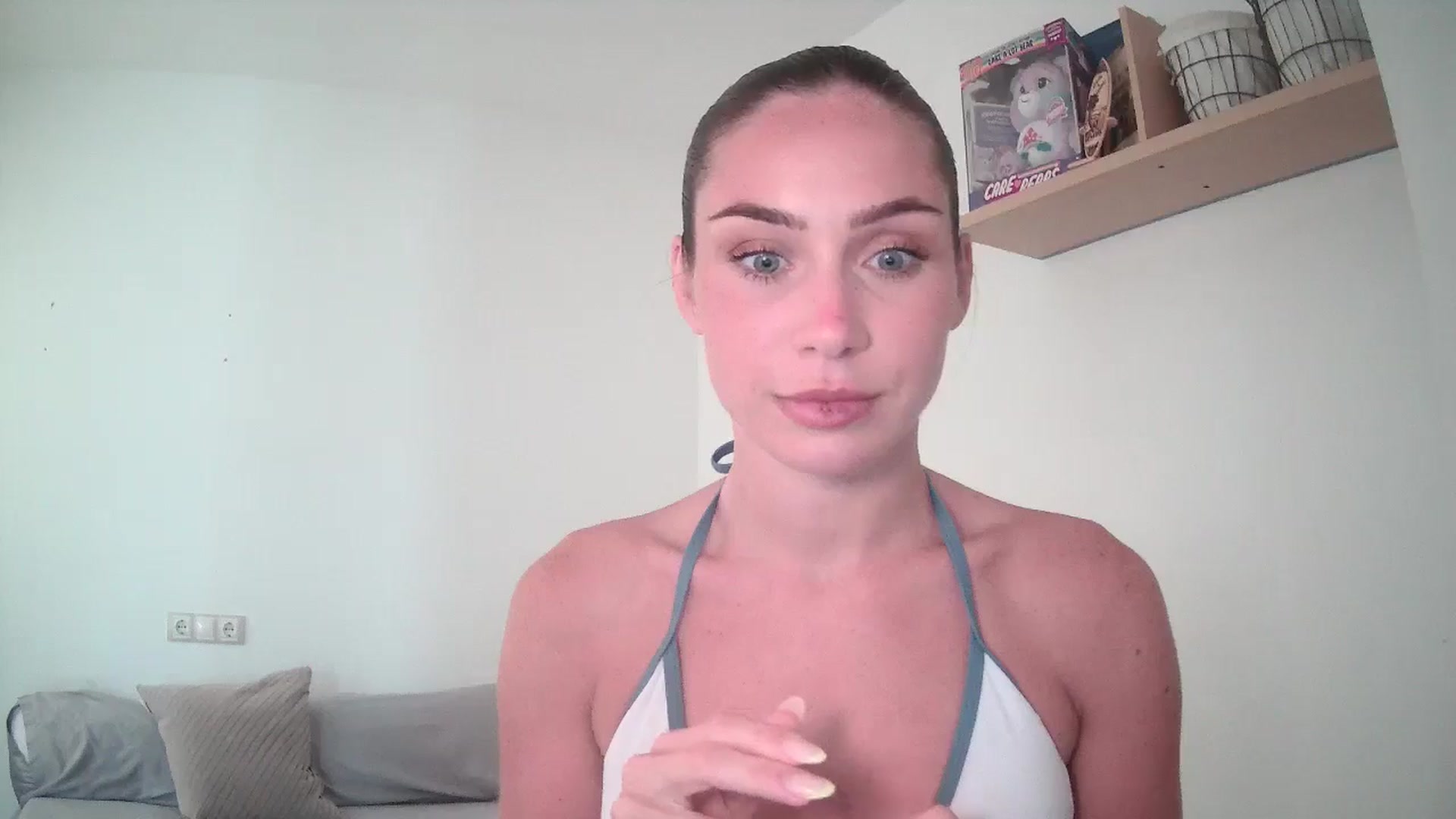 Gallery image thumbnail from English_Lola's myfreecams stream on, 06/10/2025, 10:55 image 12 of 20