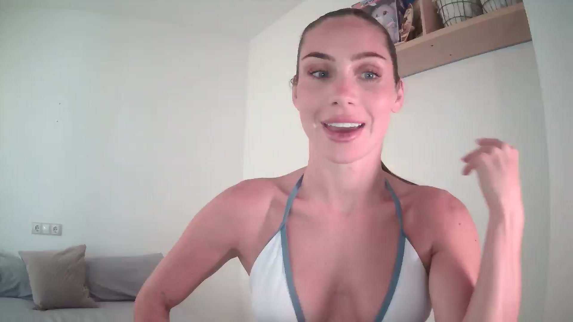 Gallery image thumbnail from English_Lola's myfreecams stream on, 06/10/2025, 12:50 image 16 of 20