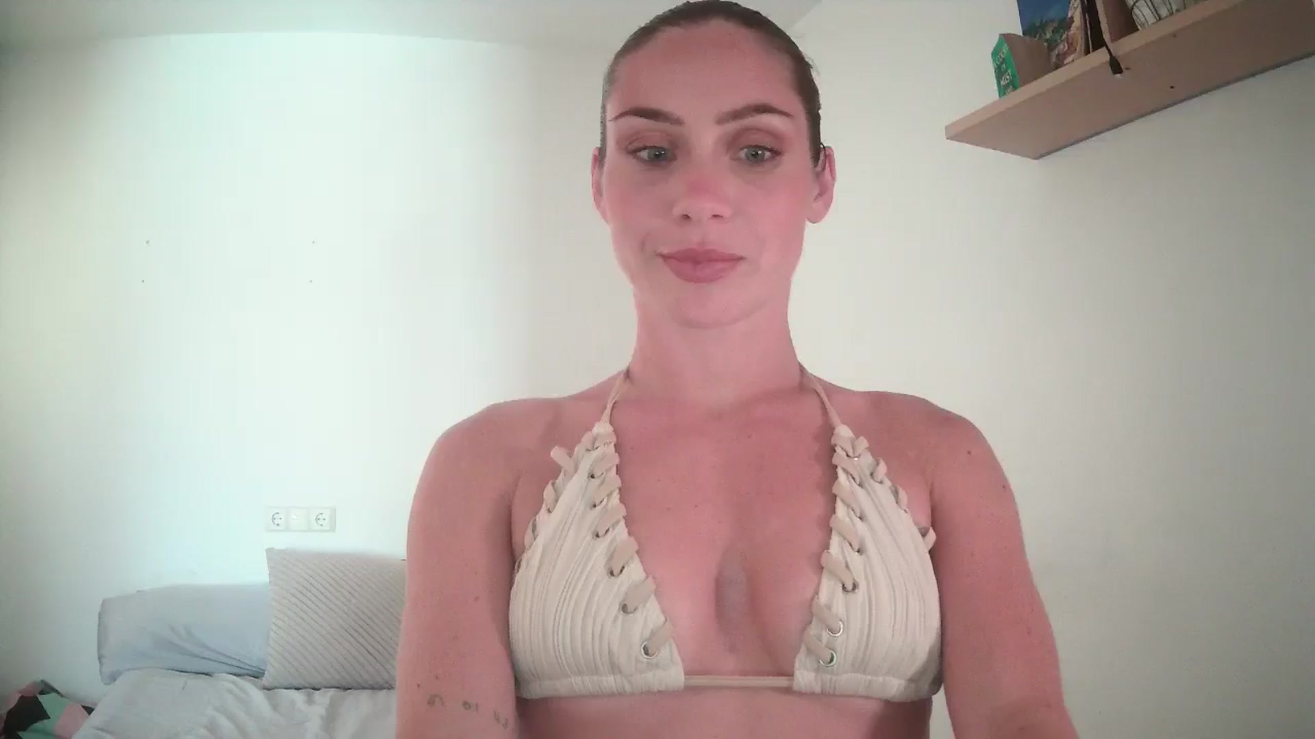 Gallery image thumbnail from English_Lola's myfreecams stream on, 06/24/2025, 15:20 image 16 of 20