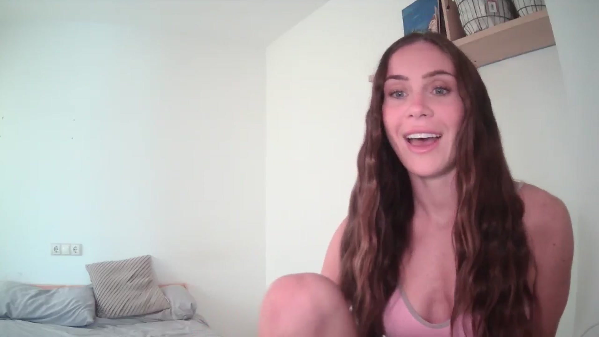 Gallery image thumbnail from English_Lola's myfreecams stream on, 07/09/2025, 09:05 image 18 of 20