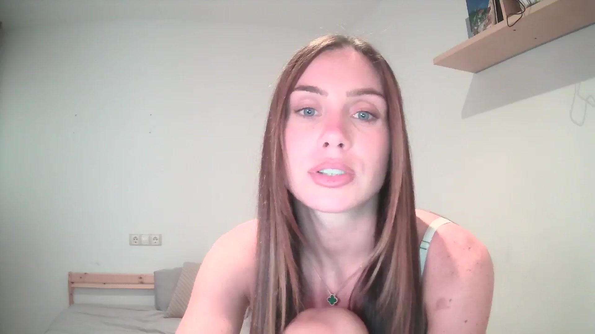 Gallery image thumbnail from English_Lola's myfreecams stream on, 07/12/2025, 17:27 image 11 of 20