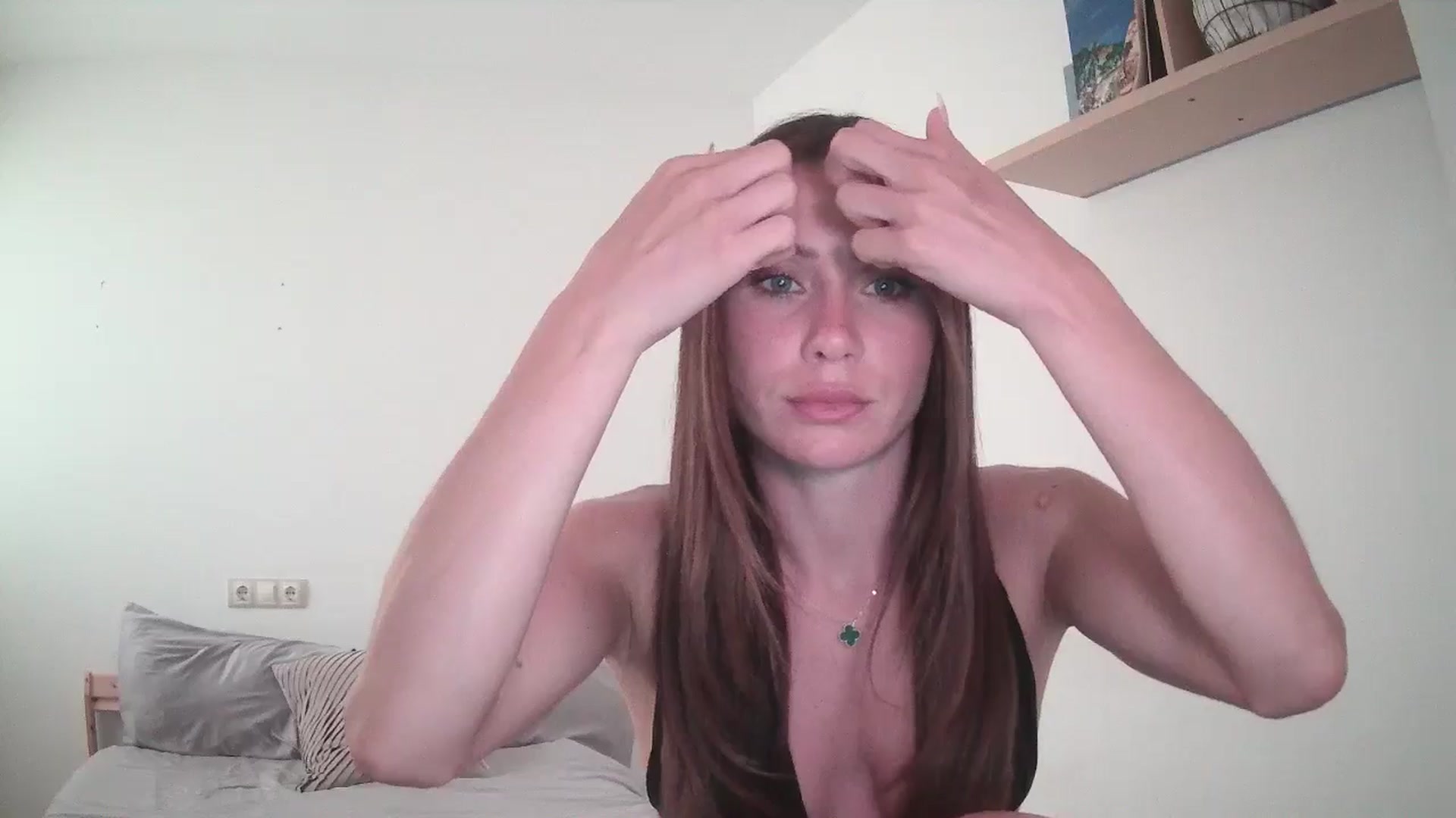 Gallery image thumbnail from English_Lola's myfreecams stream on, 07/14/2025, 11:04 image 15 of 20
