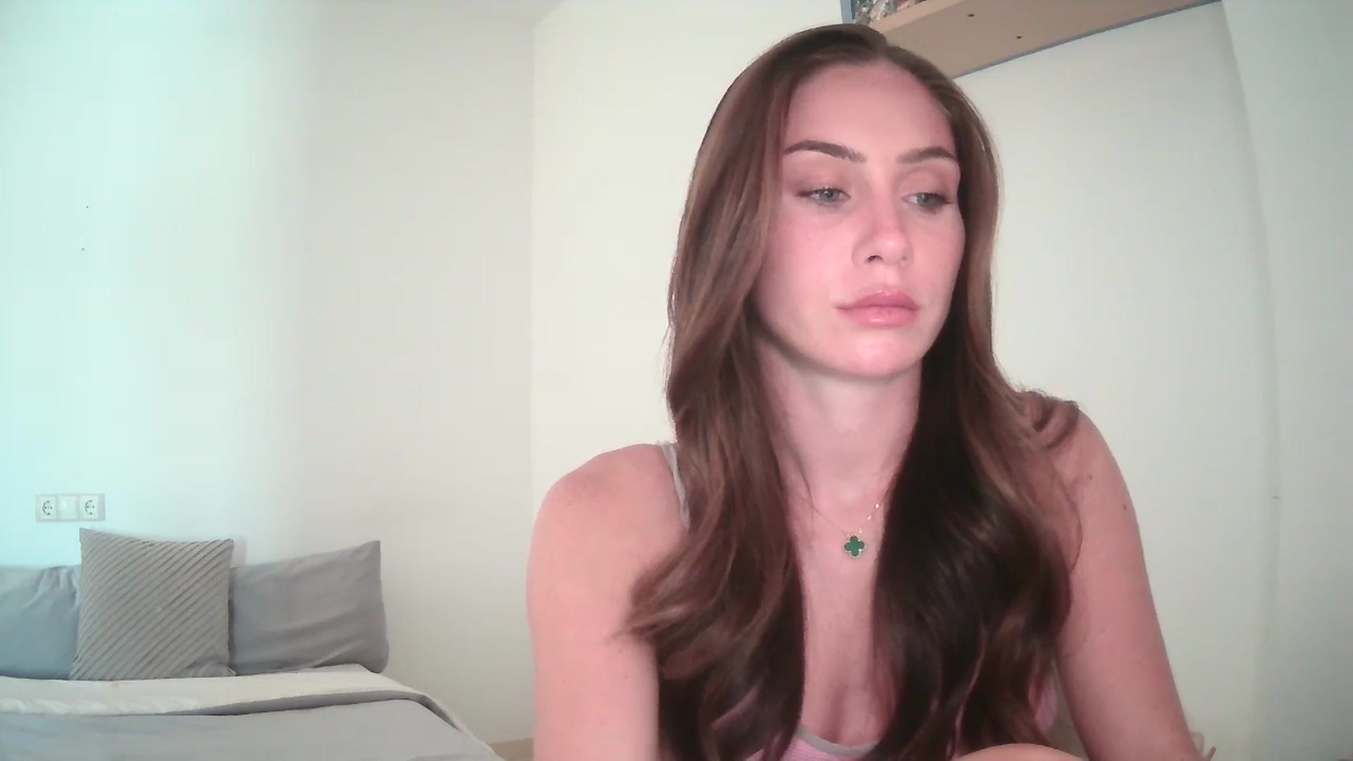 Gallery image thumbnail from English_Lola's myfreecams stream on, 07/15/2025, 12:43 image 18 of 20