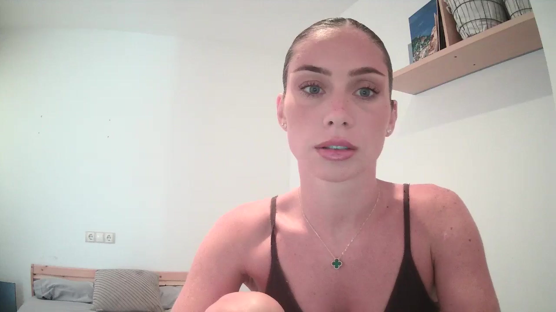 Gallery image thumbnail from English_Lola's myfreecams stream on, 07/25/2025, 12:58 image 18 of 20