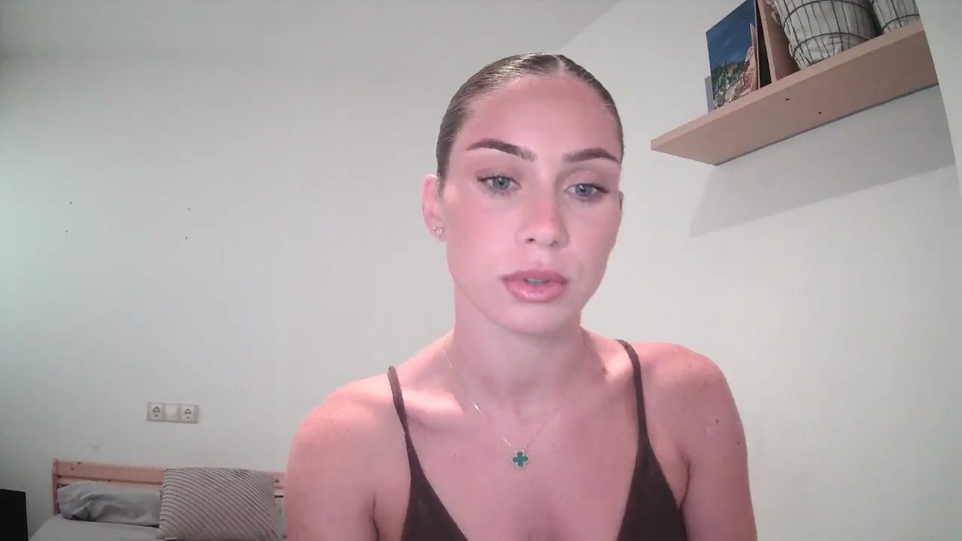 Gallery image thumbnail from English_Lola's myfreecams stream on, 07/25/2025, 12:58 image 17 of 20
