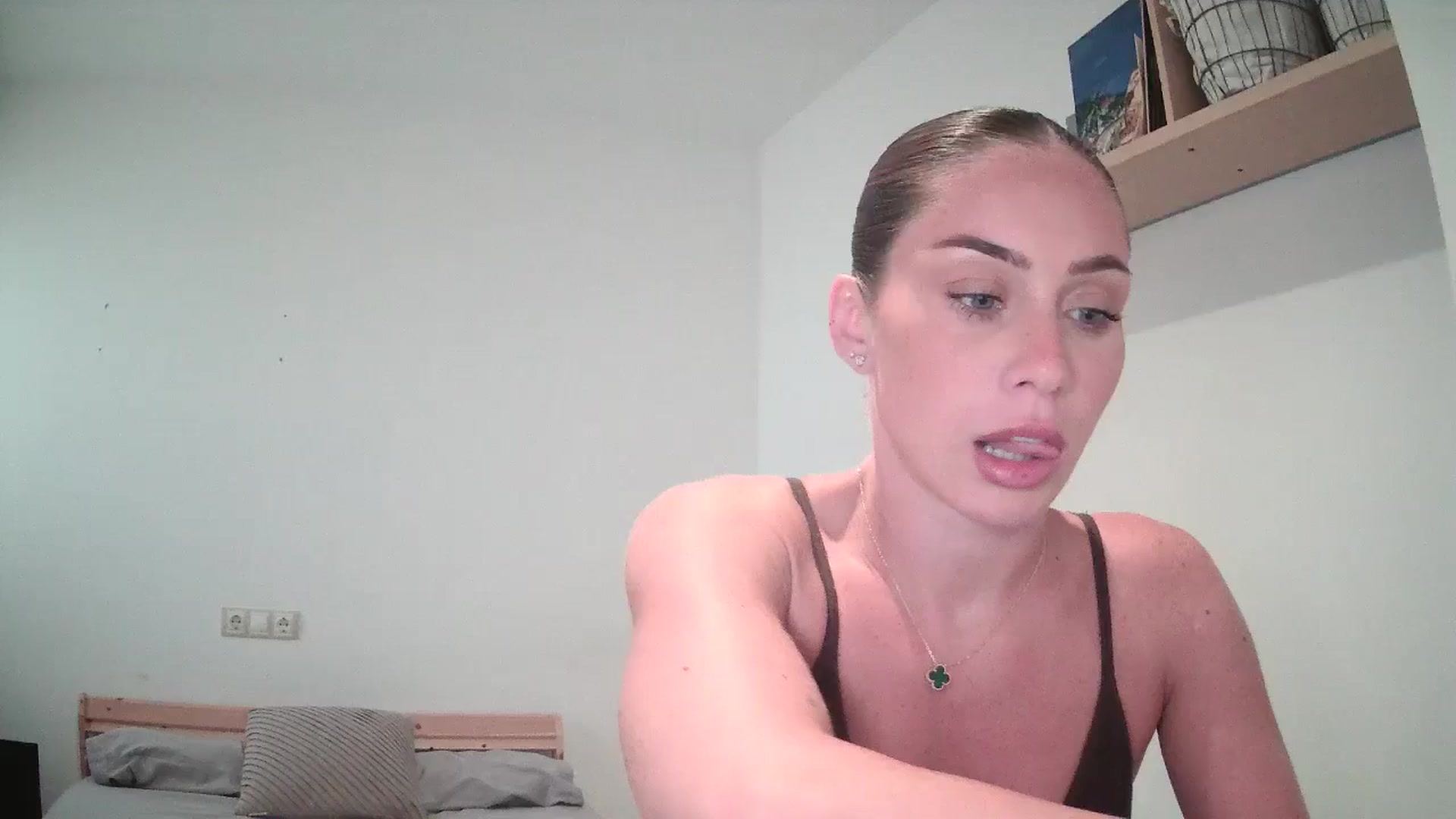 Gallery image thumbnail from English_Lola's myfreecams stream on, 07/25/2025, 12:58 image 10 of 20