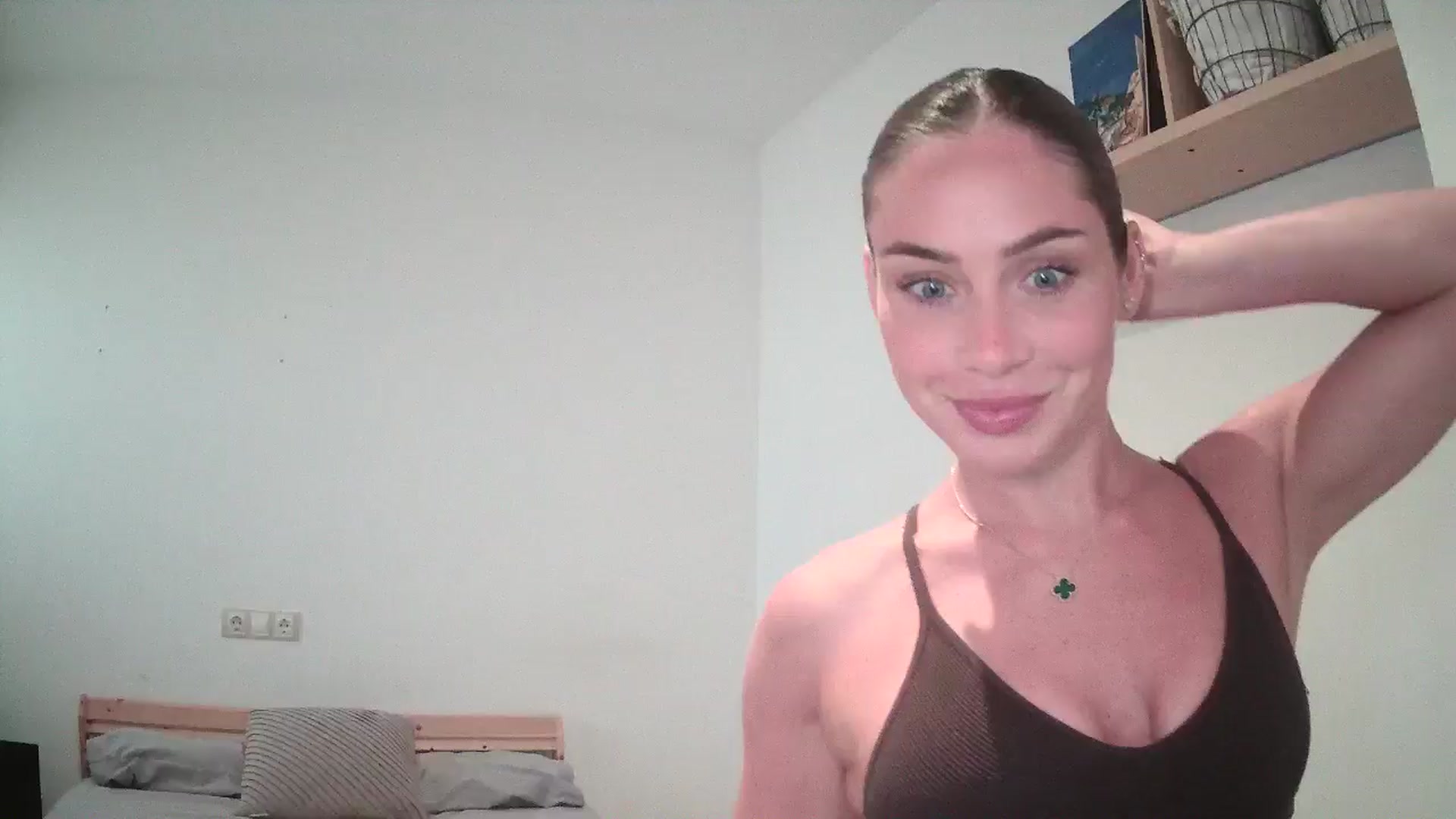 Gallery image thumbnail from English_Lola's myfreecams stream on, 07/25/2025, 12:58 image 13 of 20