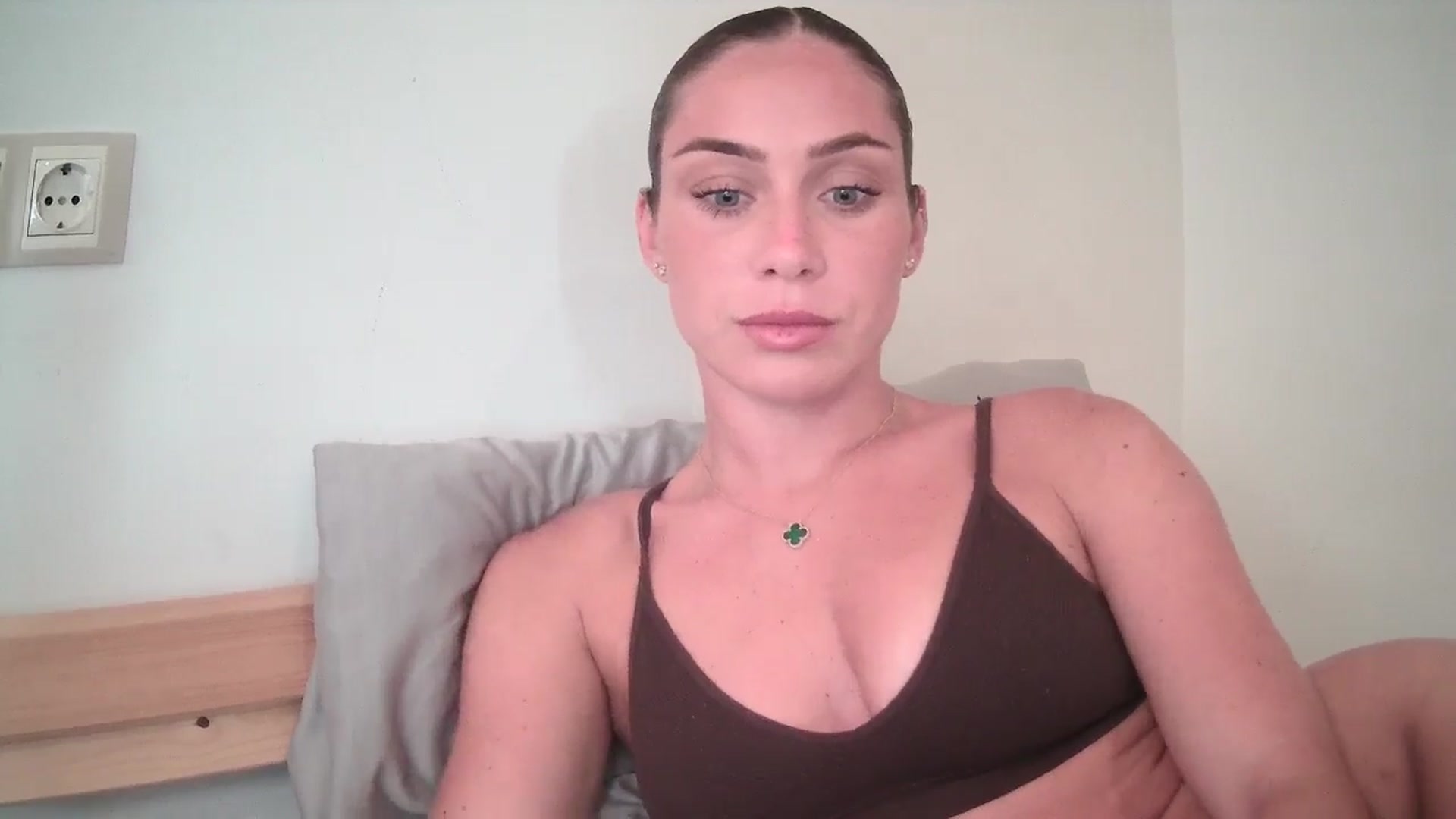 Gallery image thumbnail from English_Lola's myfreecams stream on, 07/25/2025, 13:30 image 2 of 20