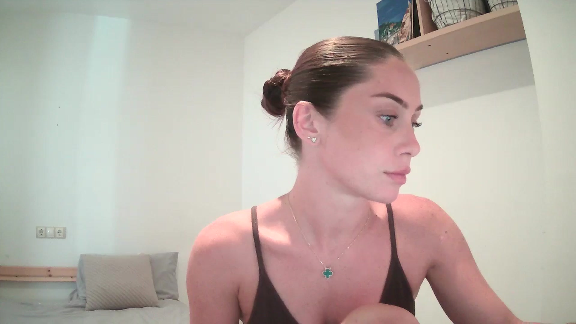 Gallery image thumbnail from English_Lola's myfreecams stream on, 07/25/2025, 16:12 image 19 of 20