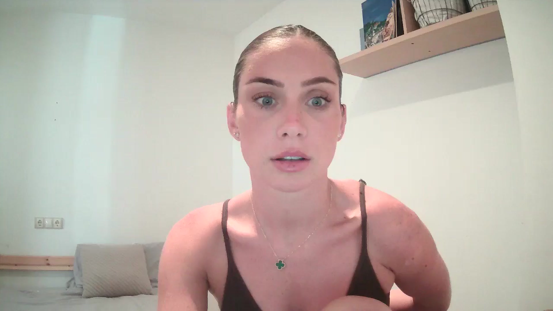 Gallery image thumbnail from English_Lola's myfreecams stream on, 07/25/2025, 16:12 image 16 of 20
