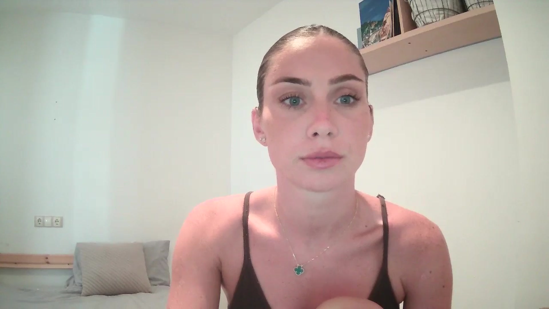 Gallery image thumbnail from English_Lola's myfreecams stream on, 07/25/2025, 16:12 image 15 of 20