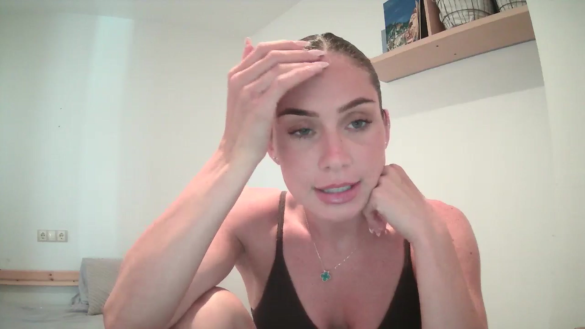 Gallery image thumbnail from English_Lola's myfreecams stream on, 07/25/2025, 16:12 image 11 of 20