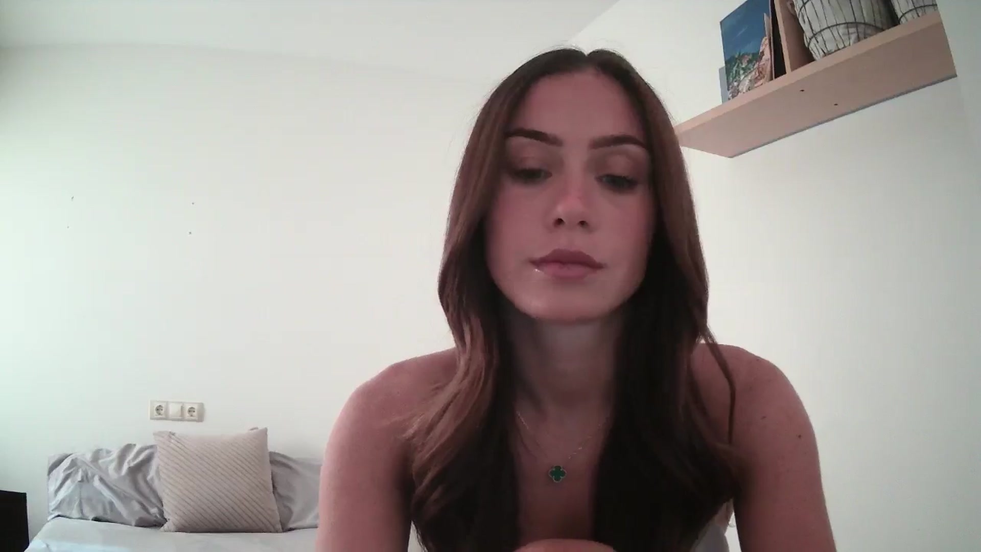 Gallery image thumbnail from English_Lola's myfreecams stream on, 07/26/2025, 08:59 image 17 of 20