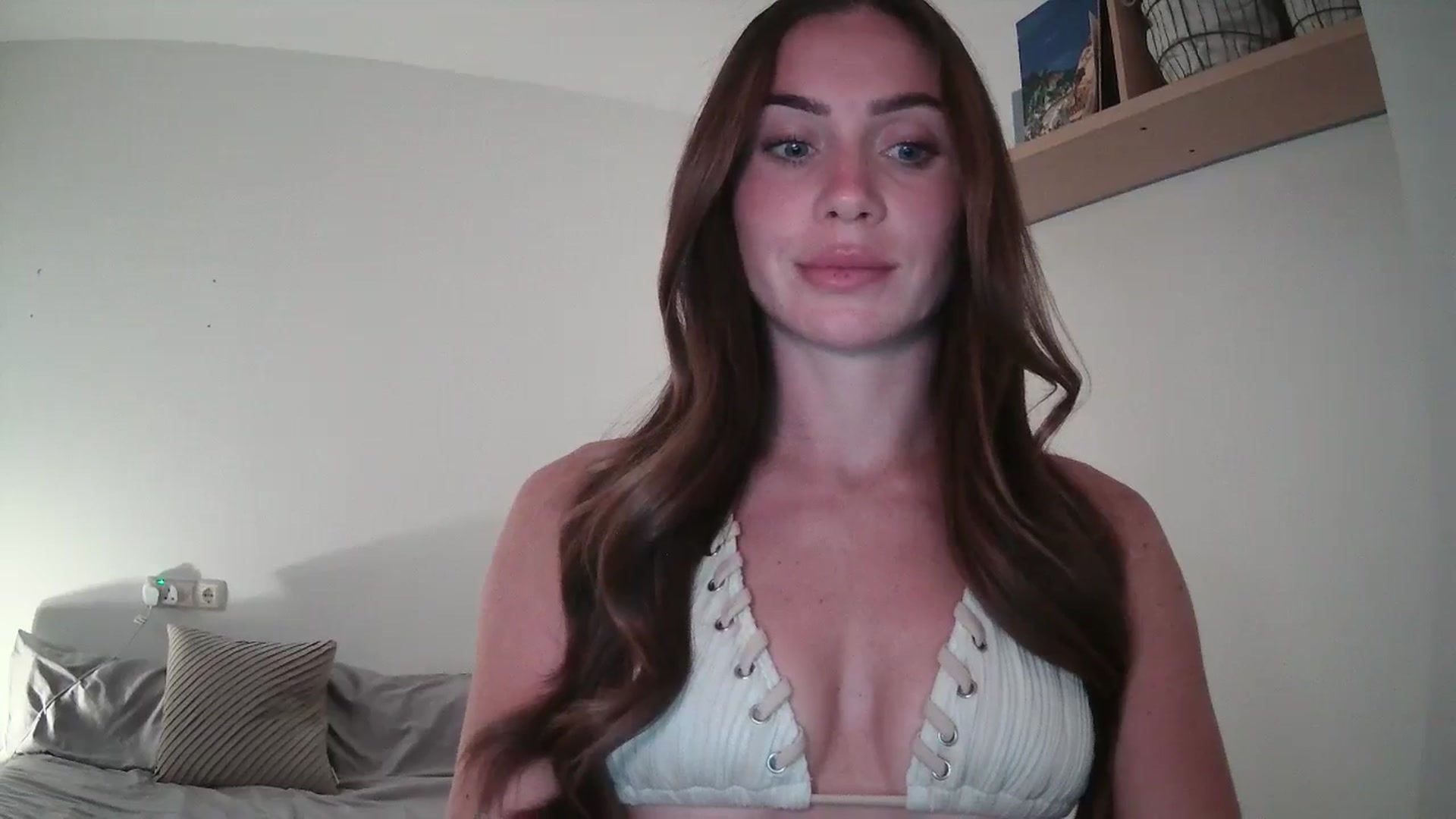 Gallery image thumbnail from English_Lola's myfreecams stream on, 07/29/2025, 08:56 image 7 of 20
