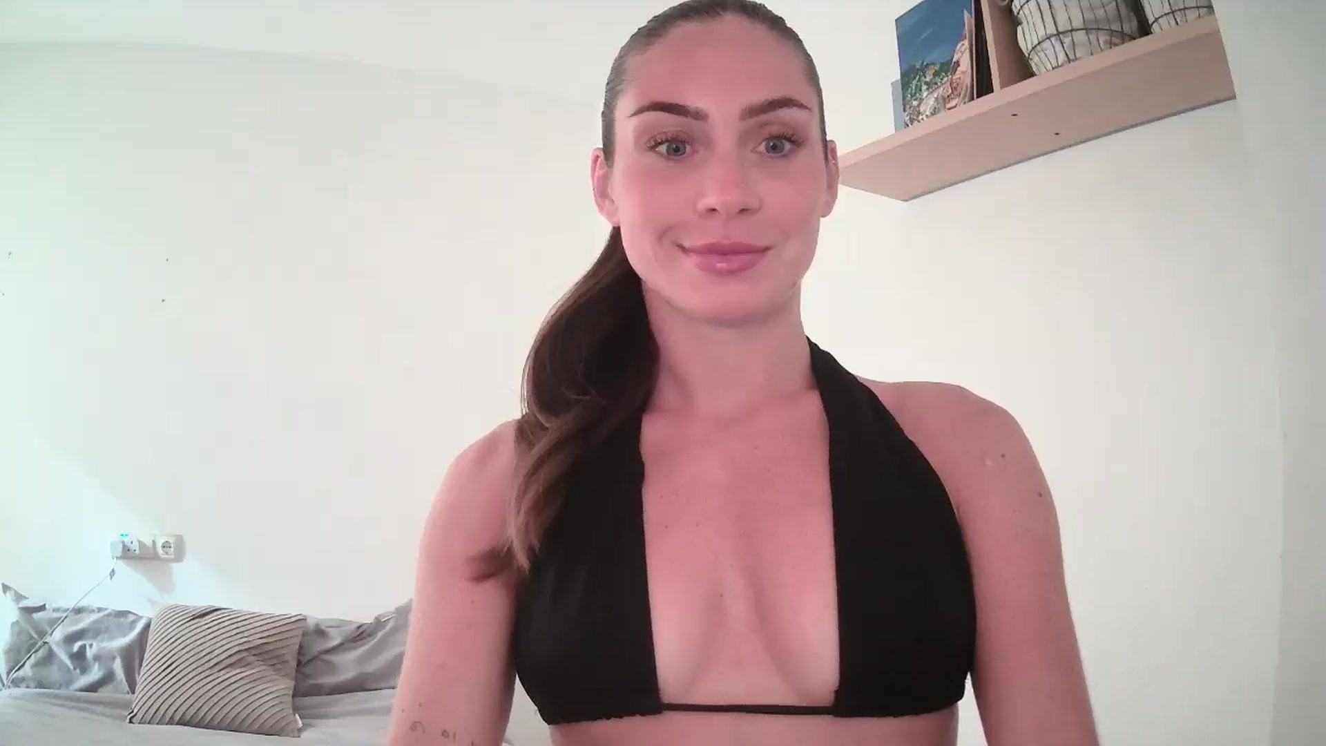 Gallery image thumbnail from English_Lola's myfreecams stream on, 07/30/2025, 07:49 image 17 of 20