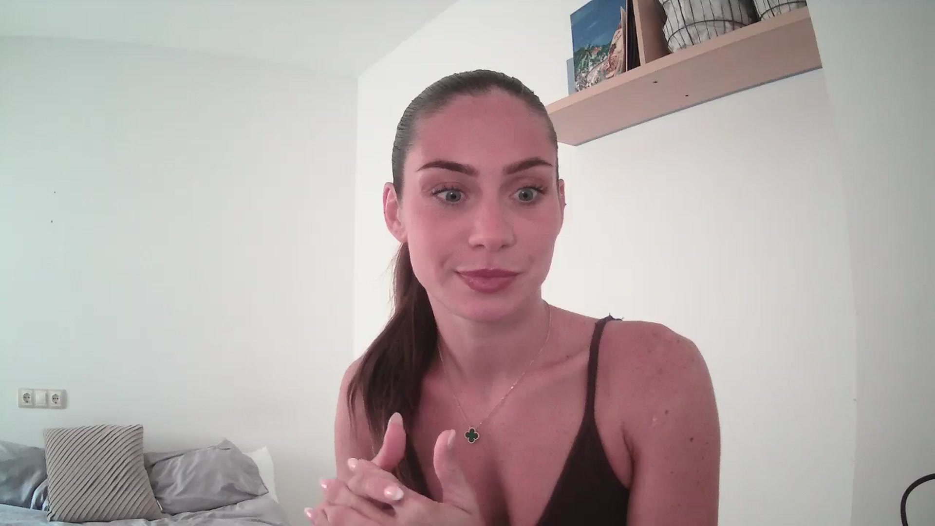 Gallery image thumbnail from English_Lola's myfreecams stream on, 07/31/2025, 08:43 image 13 of 20