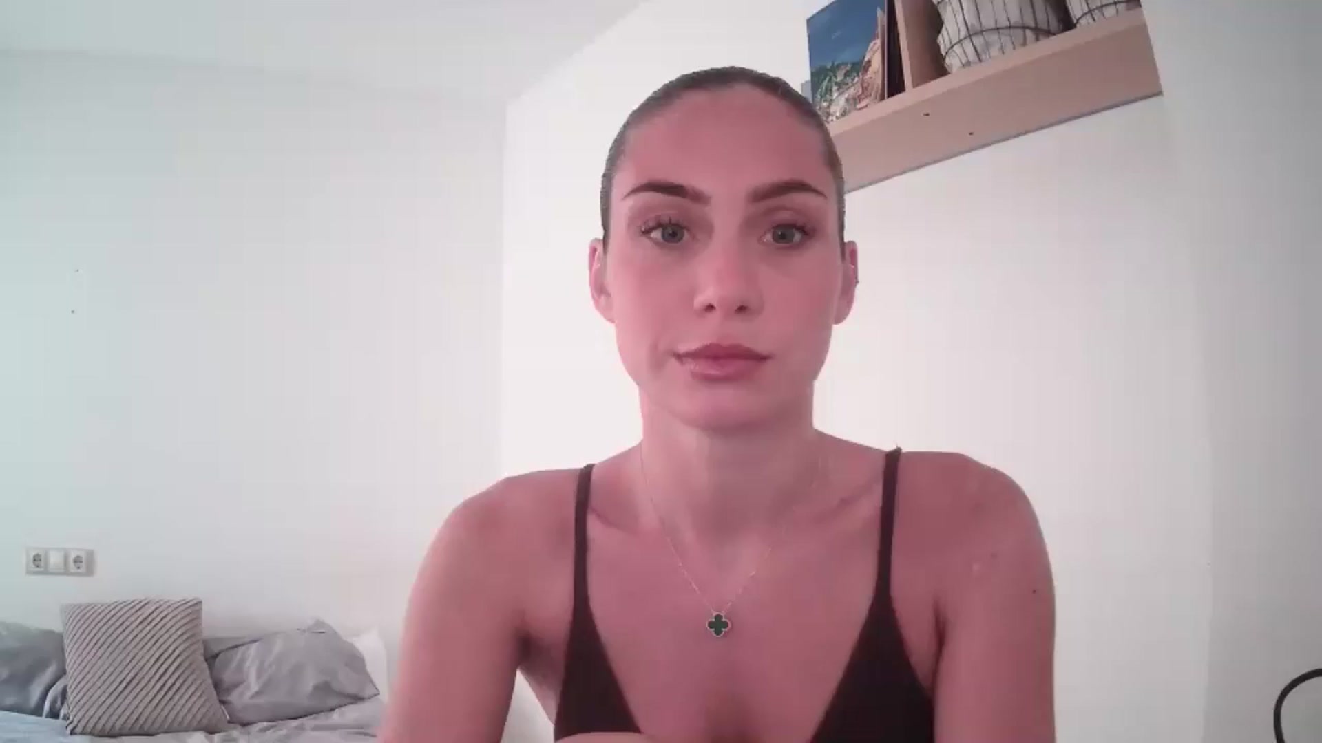 Gallery image thumbnail from English_Lola's myfreecams stream on, 07/31/2025, 08:43 image 19 of 20