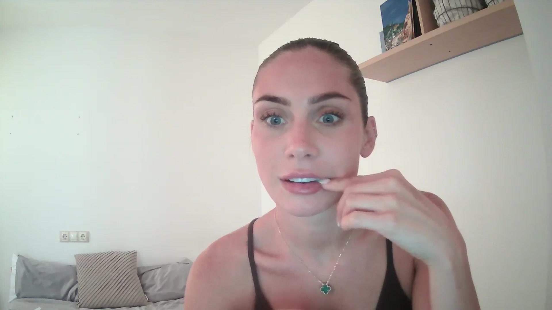 Gallery image thumbnail from English_Lola's myfreecams stream on, 07/31/2025, 11:07 image 13 of 20