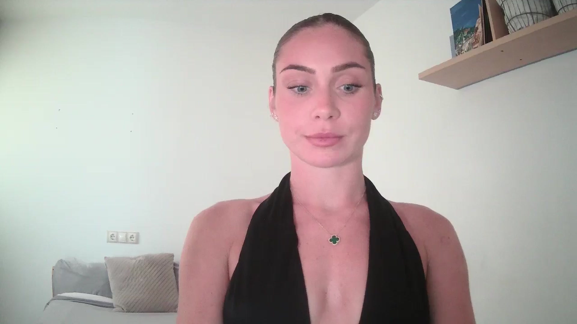 Gallery image thumbnail from English_Lola's myfreecams stream on, 08/05/2025, 10:56 image 15 of 20