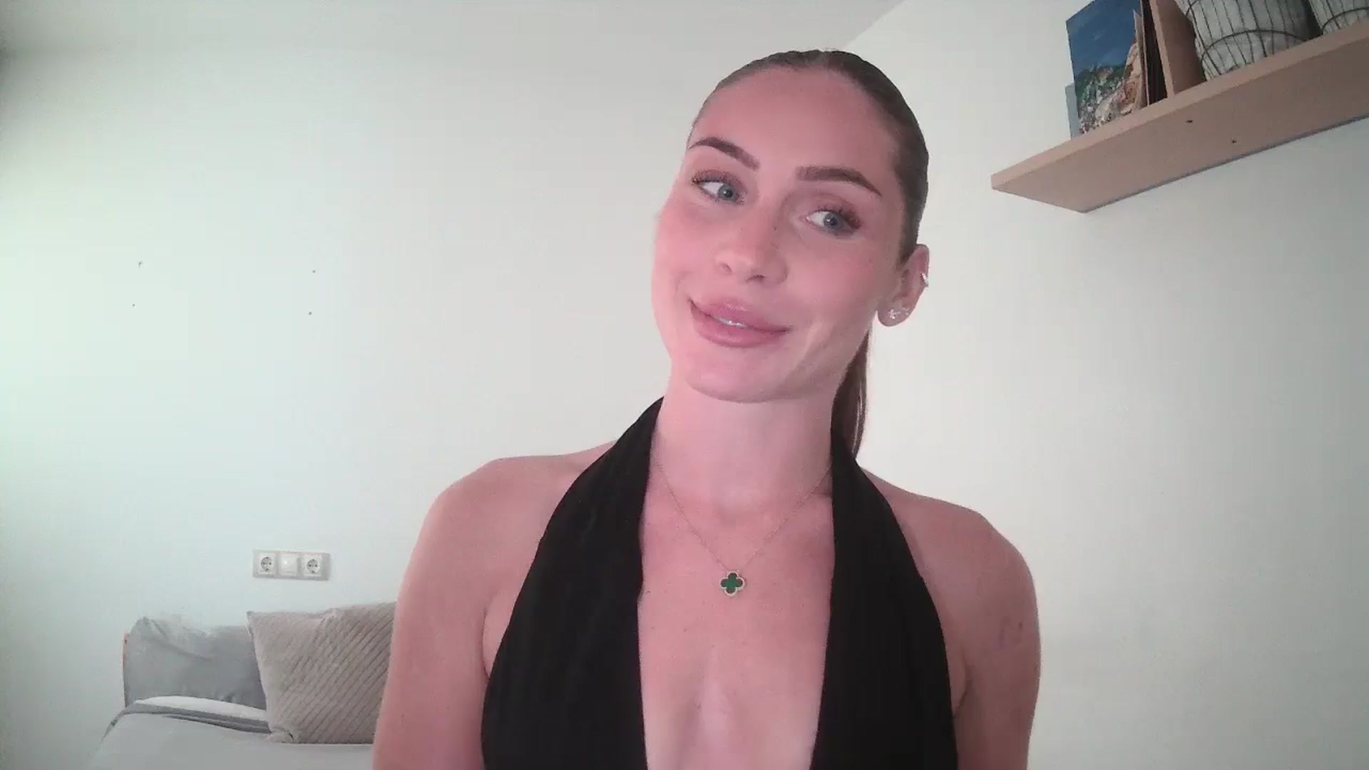 Gallery image thumbnail from English_Lola's myfreecams stream on, 08/05/2025, 10:56 image 3 of 20