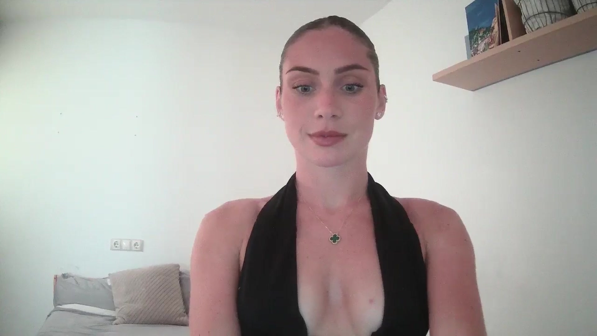 Gallery image thumbnail from English_Lola's myfreecams stream on, 08/05/2025, 13:40 image 11 of 20
