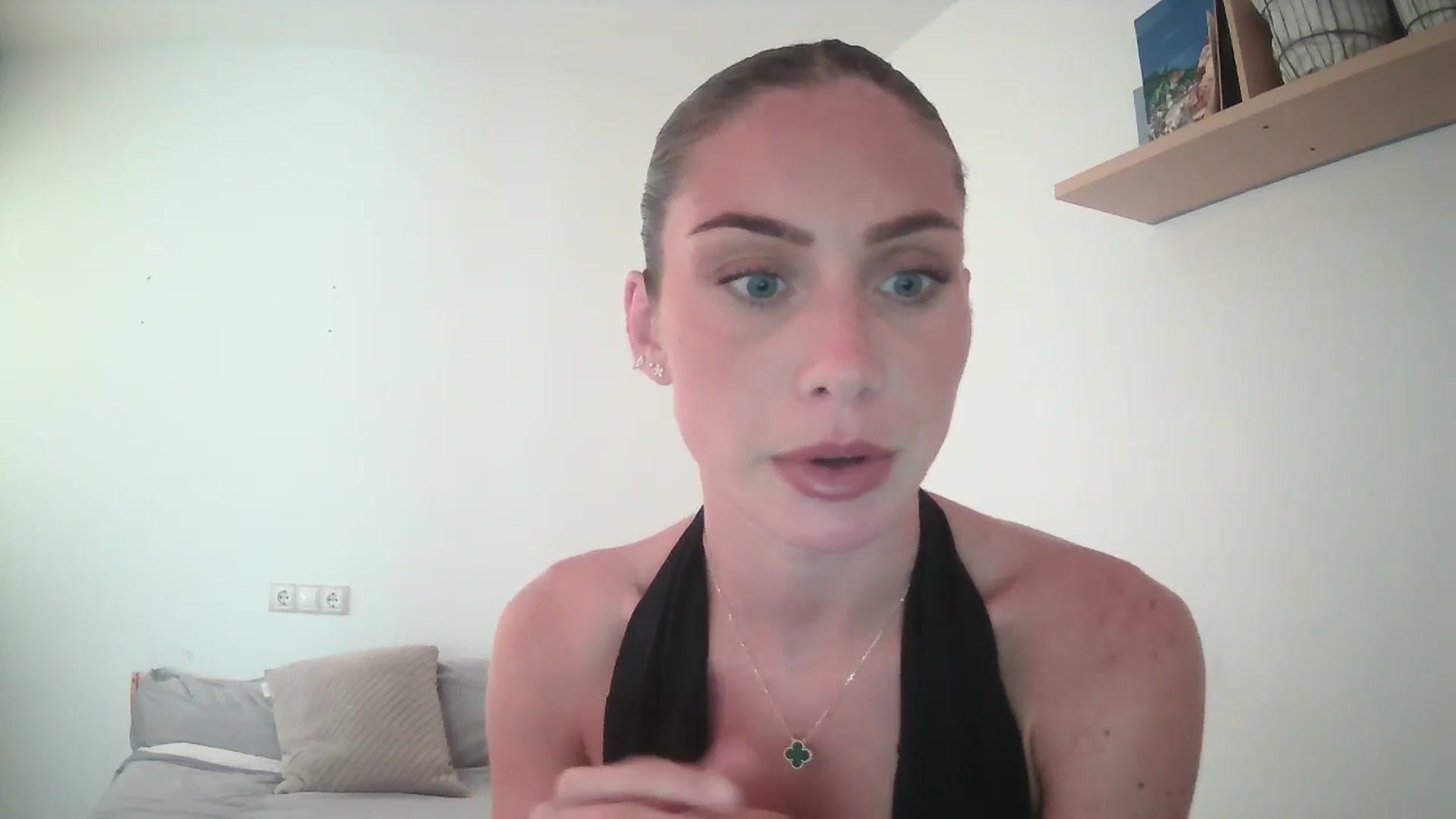 Gallery image thumbnail from English_Lola's myfreecams stream on, 08/05/2025, 13:40 image 9 of 20