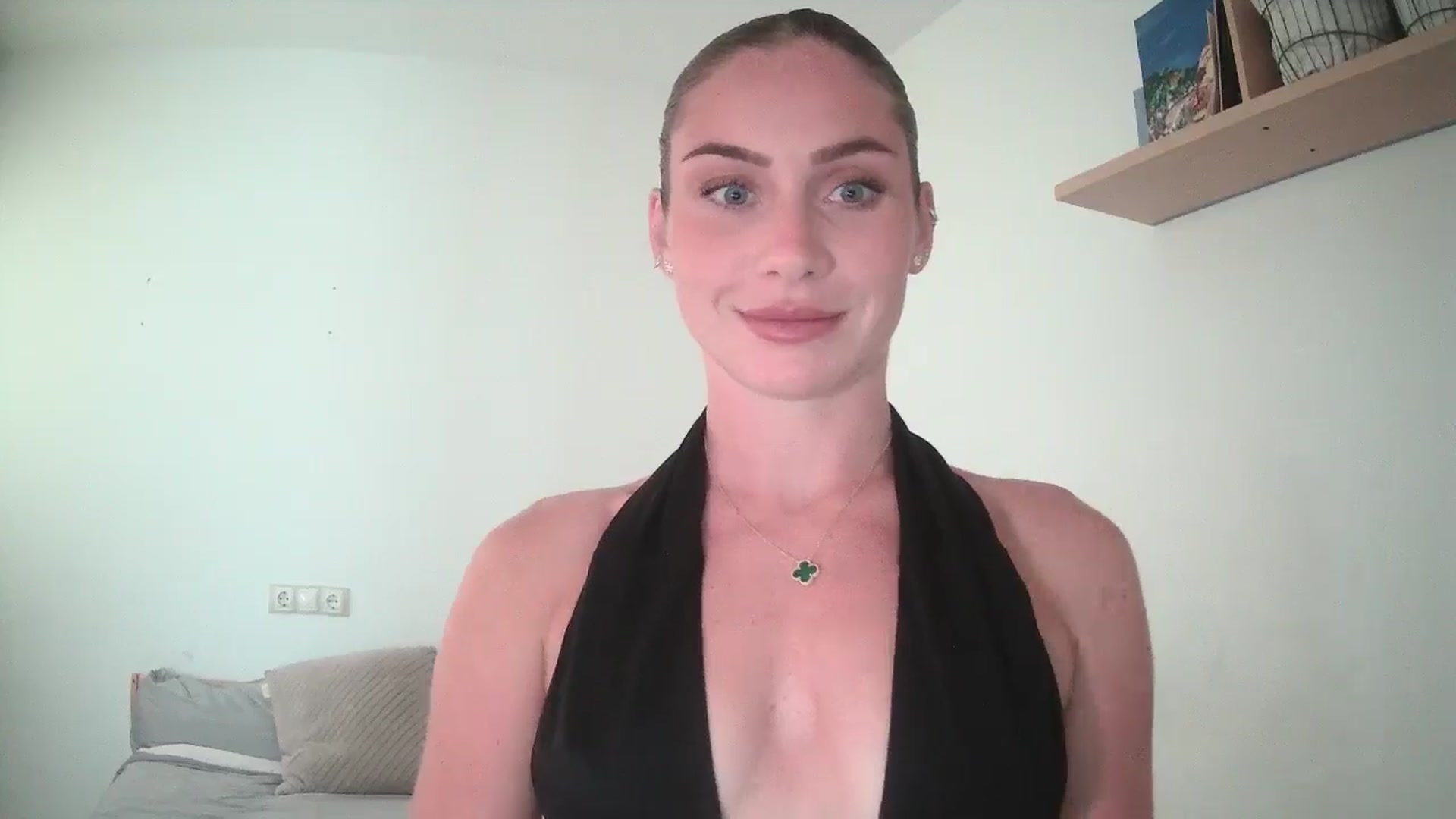 Gallery image thumbnail from English_Lola's myfreecams stream on, 08/05/2025, 14:29 image 7 of 20